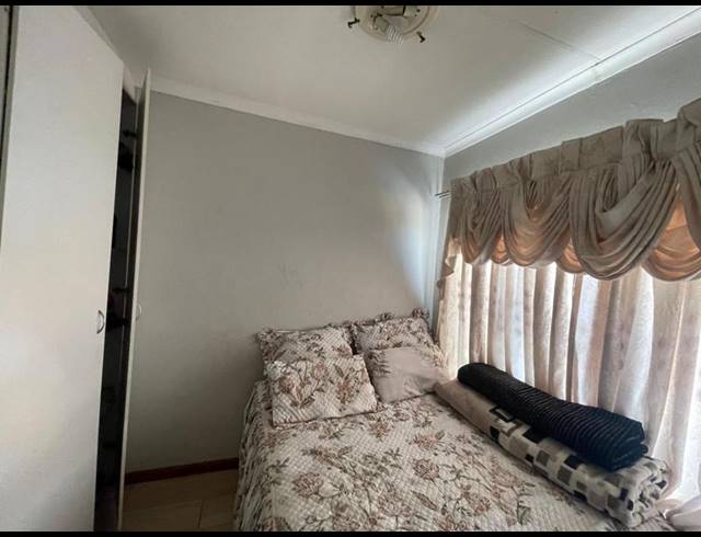 2 BEDROOM APARTMENT FOR SALE IN MEREDALE